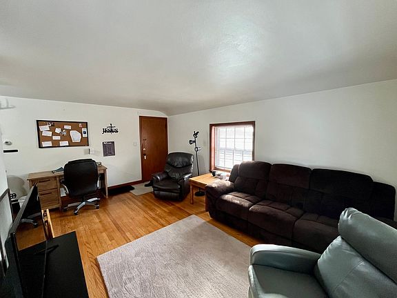 3rd image of 4320 N Wilson Dr APT 5
