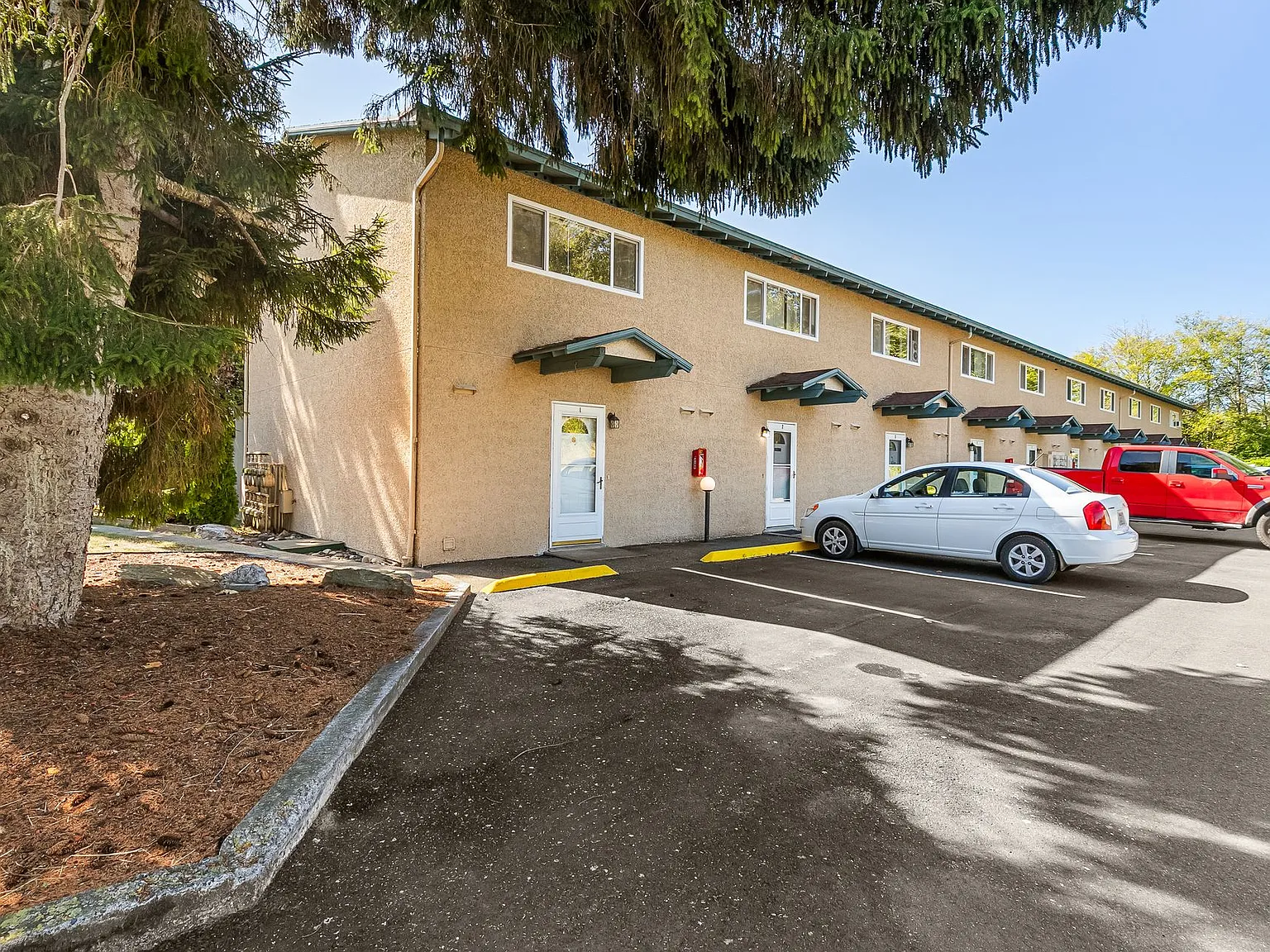 Holly Park Apartments in Ferndale - Schedule a Tour Today! — Photo 3