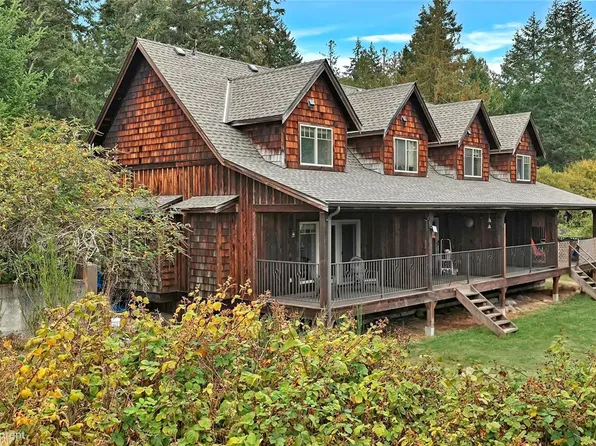 315 Robinson Rd #2, Saltspring Island, BC V8K 1P7
