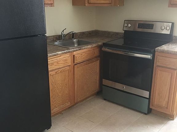 2nd image of 1514 W Erie Ave #2