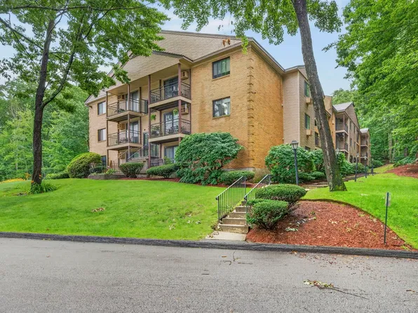 19 Country Club Drive #1, Manchester, NH 03102