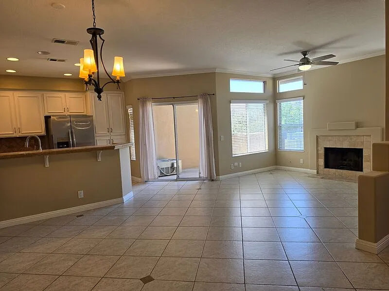 2 bed, 2.0 bath, 1015 sqft, $3,000 — Photo 4
