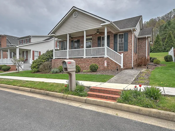12622 Chesterfield Ln, Bristol, VA 24202