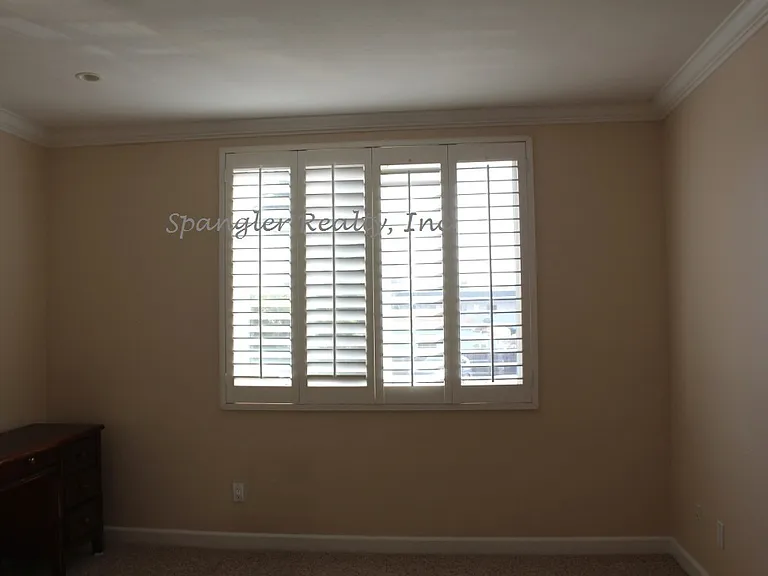 553 Laguna Dr — Photo 14