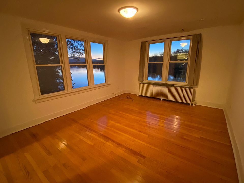1st image of 133 2nd Ave #5
