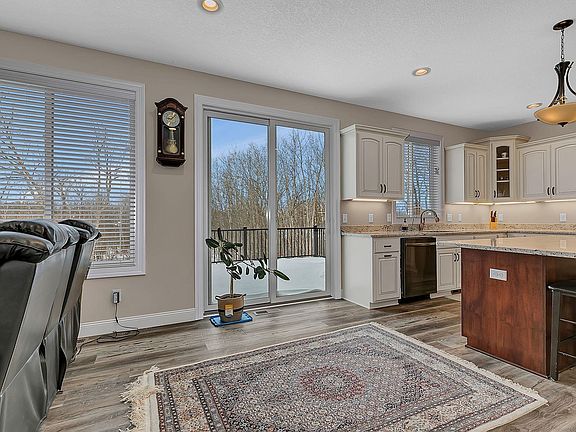 4th image of 3637 Fairmeadow Rd S