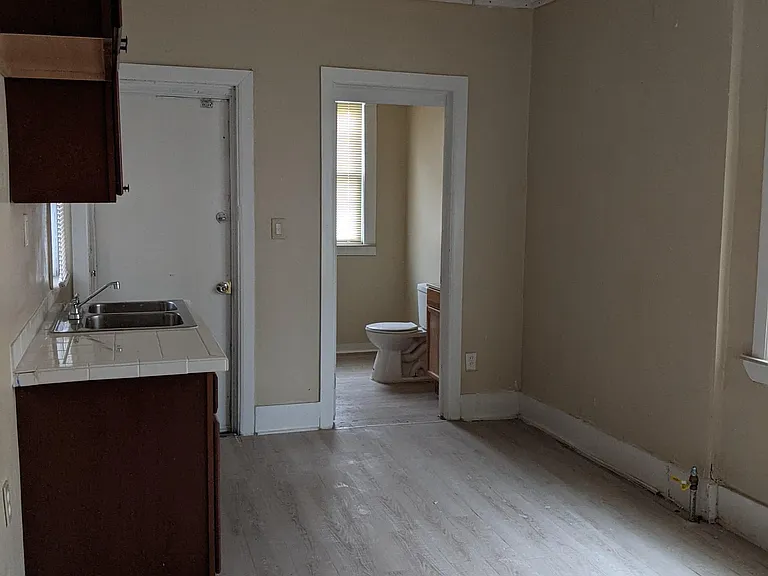 668 Pingree St — Photo 6