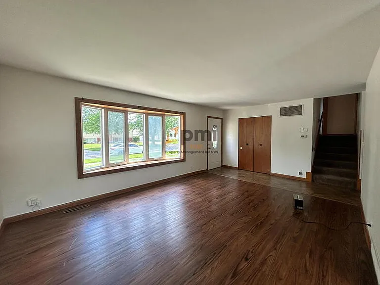 8136 Grace Pl — Photo 2