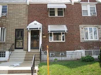 1st image of 2536 Ashford St