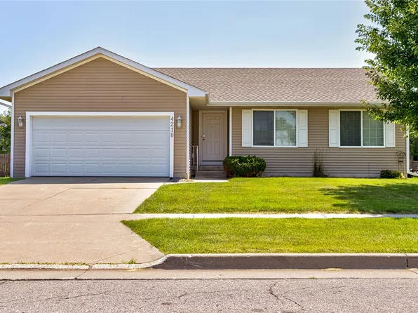 4218 Welbeck Dr, Ames, IA 50010