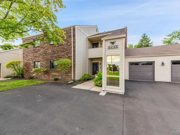 24132 Parke Ln APT C, Grosse Ile, MI 48138