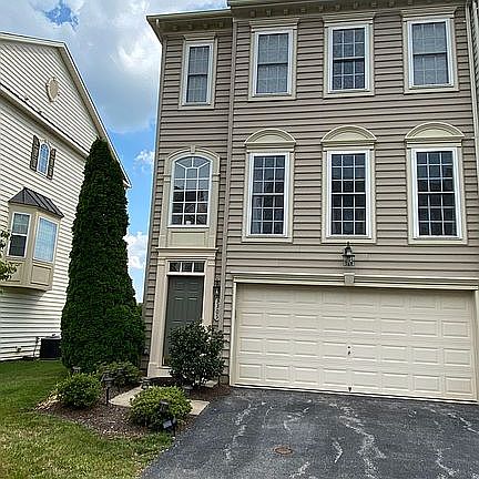 4th image of 3305 Ellington Ln