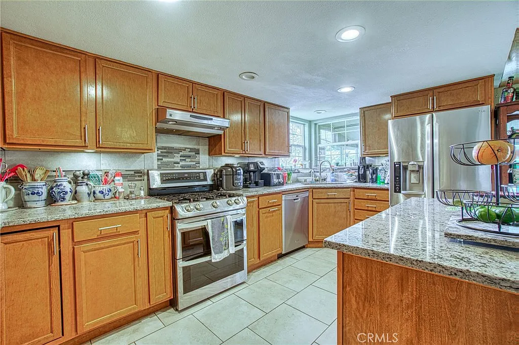 875 Boggs Ln photo 1