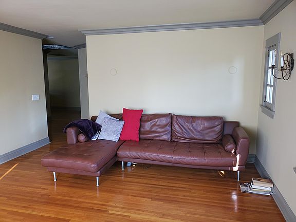 2nd image of 312 W Laurel St