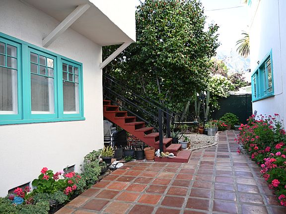 4th image of 2251 Country Club Dr