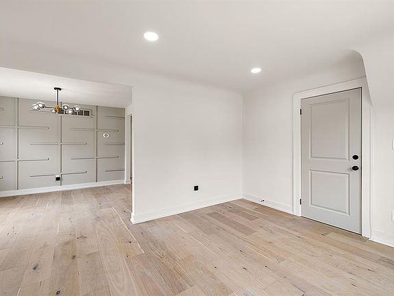4th image of 310 E Harry Ave