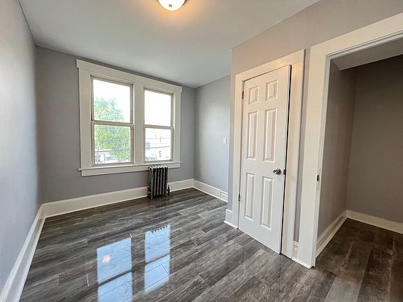 4th image of 124 Paine Ave APT 2R