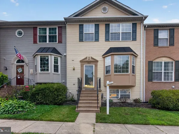 5545 Stroud Ct, Centreville, VA 20120