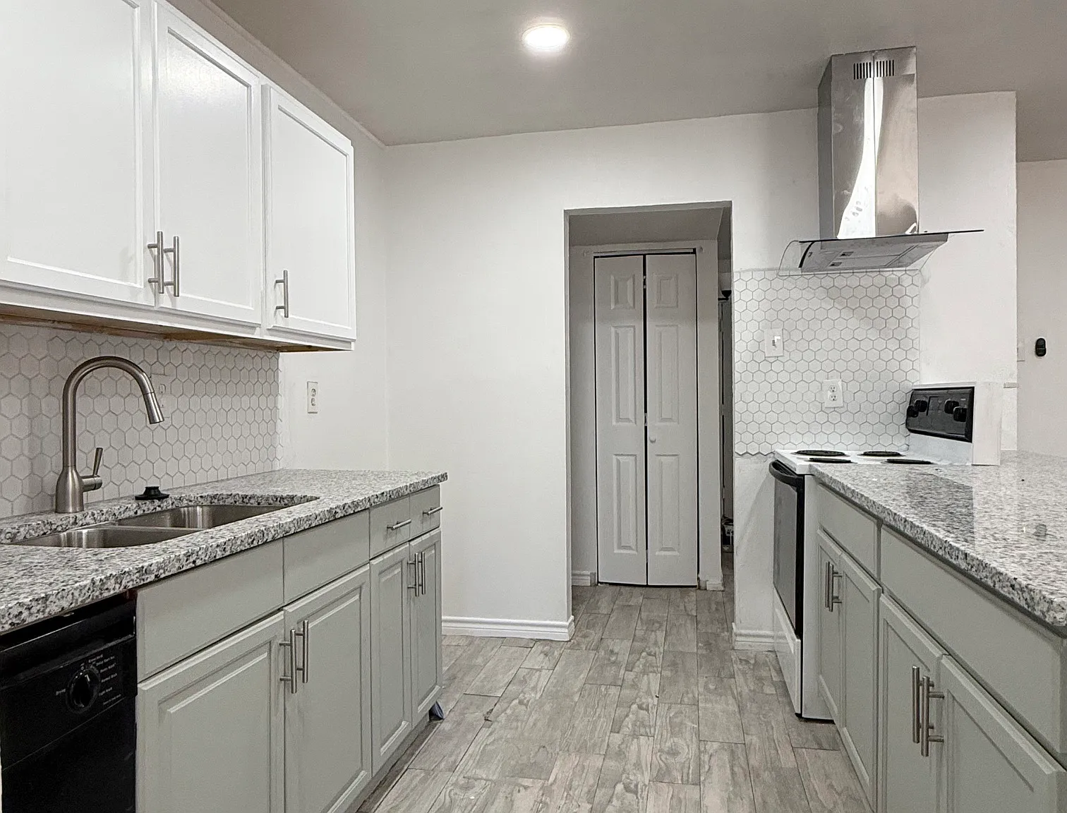 4 bed, 1333 sqft, $2,300 — Photo 4