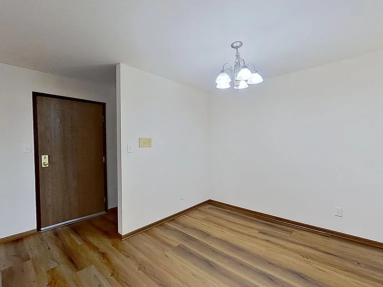 N83W13698 Fond Du Lac Ave #39 — Photo 12