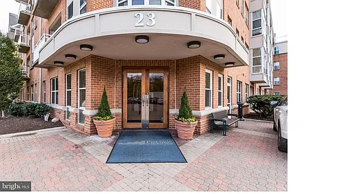 23 Pierside Dr Photo 1