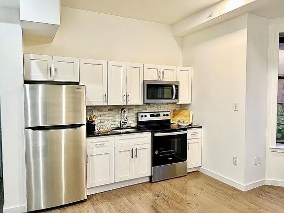 5th image of 4128 Parkside Ave #1F