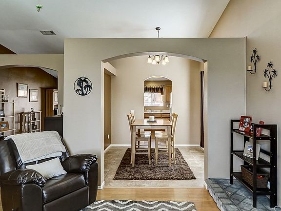 5th image of 954 Eucalyptus Dr