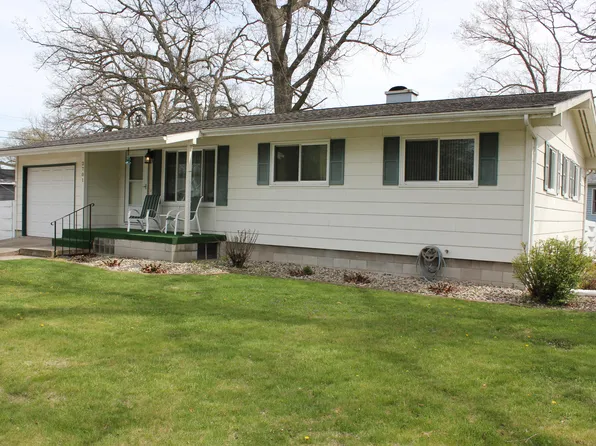 2701 Vanderburg St, Lake Station, IN 46405