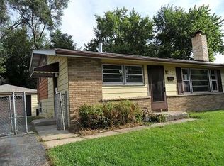 120 Siesta Rd, Carpentersville, IL 60110