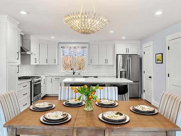 2nd image of 8 Colby Farm Ln #F