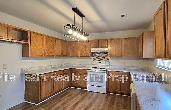 2nd image of 5320 Peach Place Ln