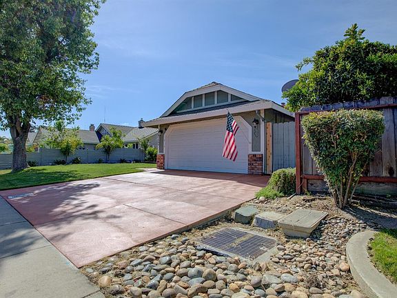 3rd image of 3712 Rosanne Ln