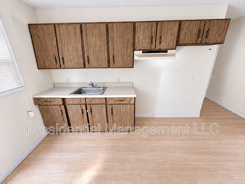 2 bed, 1.0 bath, $1,500 — Photo 3