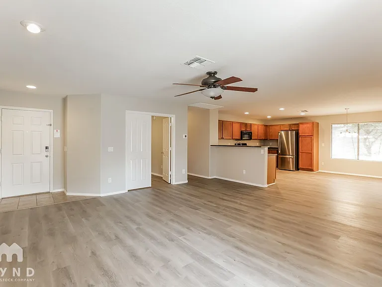 42365 W Bunker Dr — Photo 4