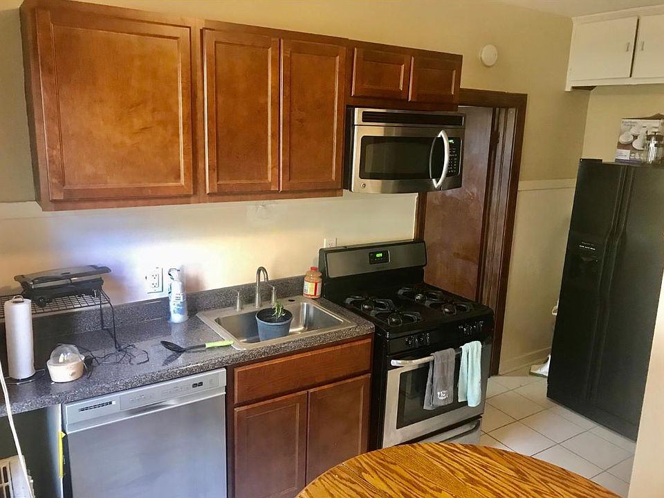 2nd image of 5216 W Winona St #1E