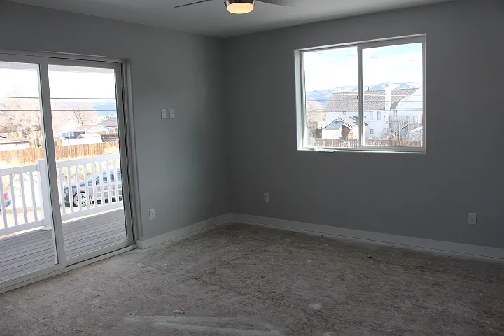 203 True Ave #B — Photo 8