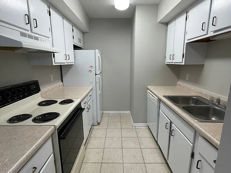 Ironwood Apartments — Photo 2