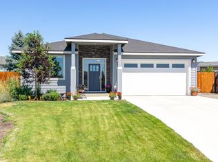 2434 NW 9th Ct, Redmond, OR 97756