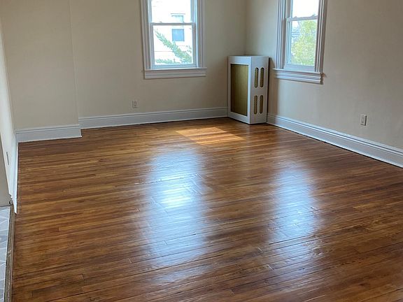 5th image of 116 Rocklyn Ave #2