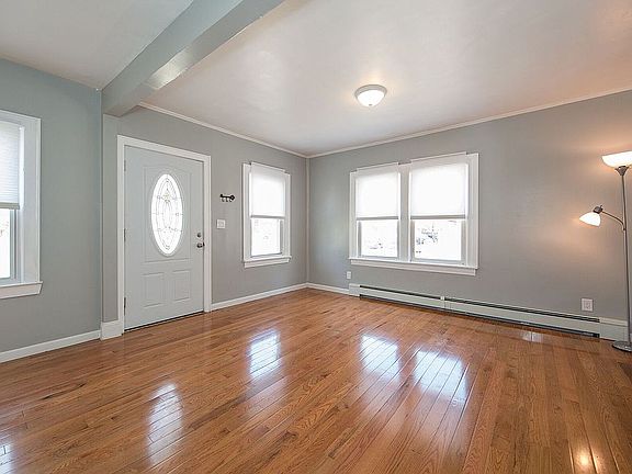 3rd image of 455 Lafayette Ave