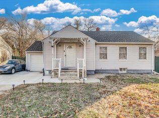 808 N Ridgewood Dr, Wichita, KS 67208