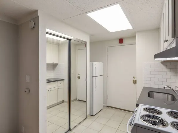 1450 Alice Street (244rc), 1450 Alice St #B08, Oakland, CA 94612