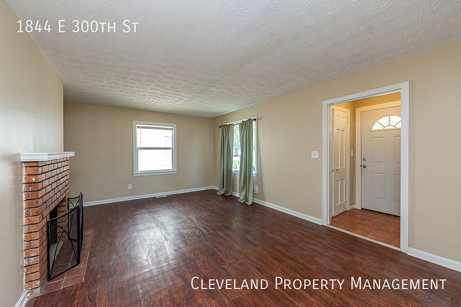 1844 E 300th St, Wickliffe, OH 44092 Zillow