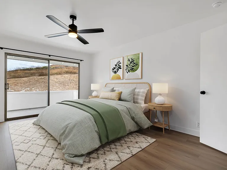 Green Hill Apartments — Photo 43