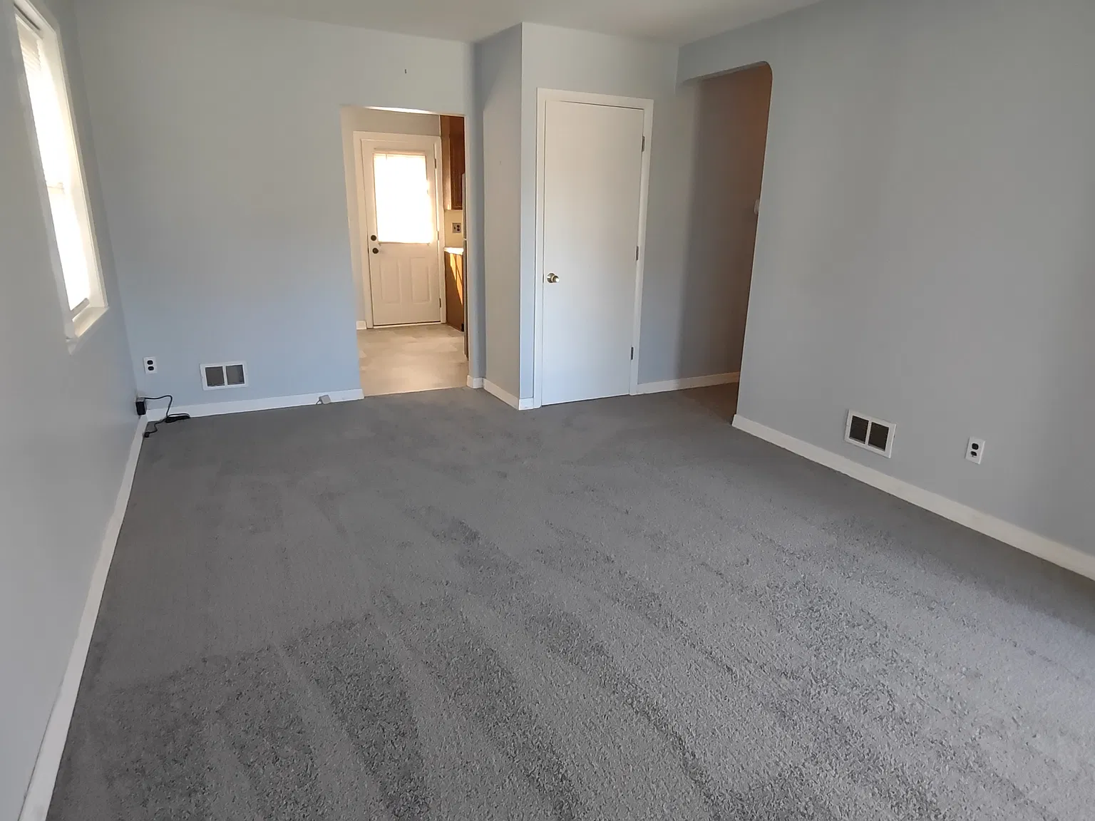 3 bed, 975 sqft, $1,795 — Photo 3