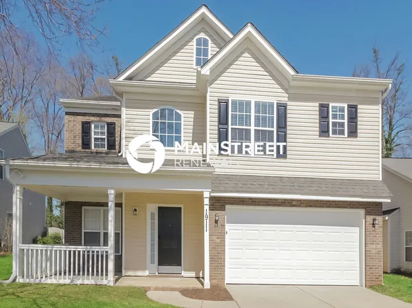 1911 Elizabeth Oaks Ave, Charlotte, NC 28216