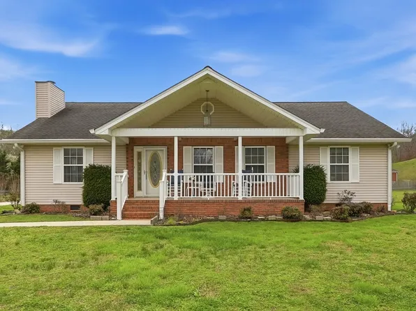 120 Graves Rd, Soddy Daisy, TN 37379