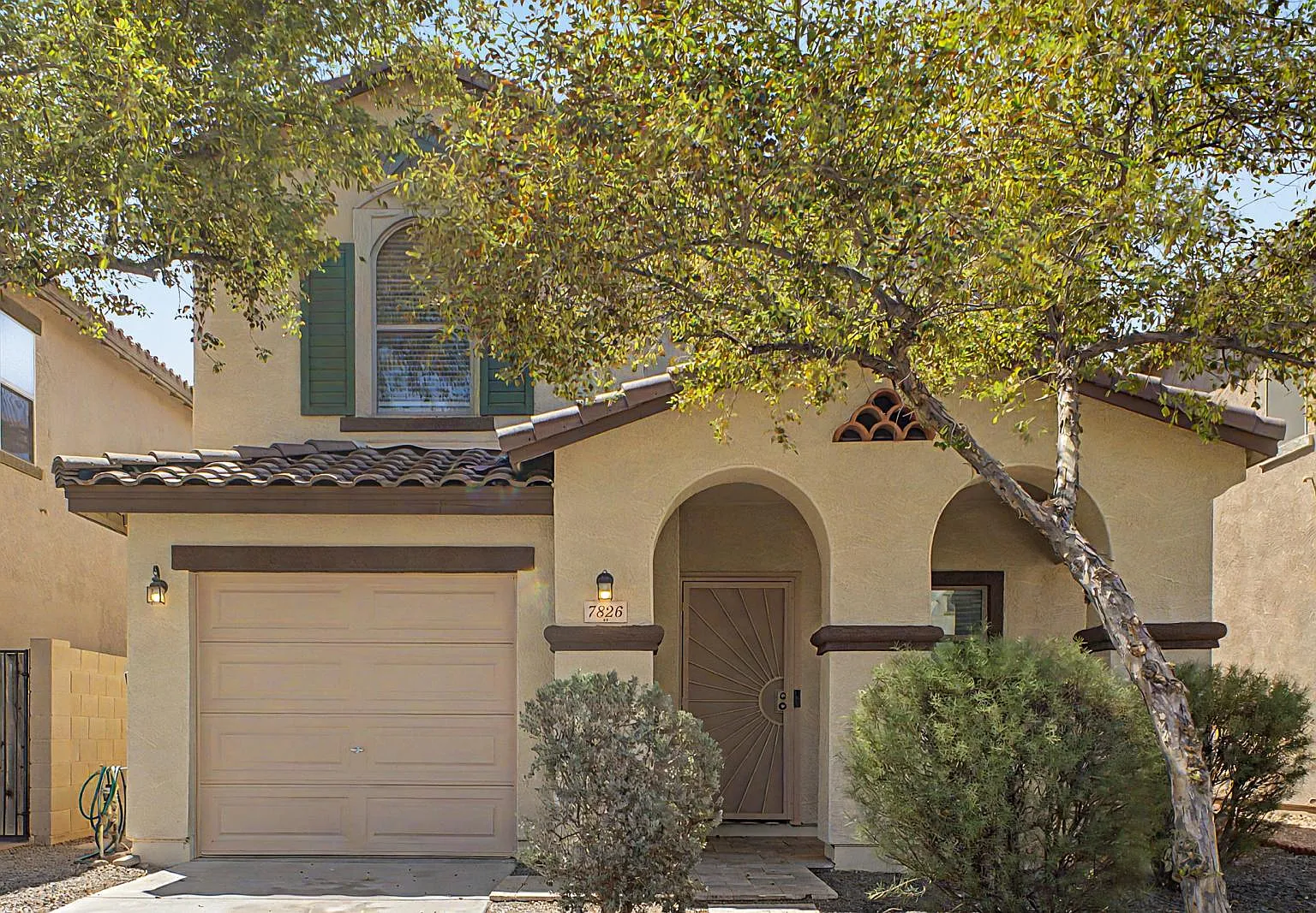 3 bed, 2.5 bath, 1275 sqft, $2,050 — Photo 4