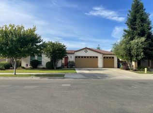 6239 W Oriole Ct, Visalia, CA 93291