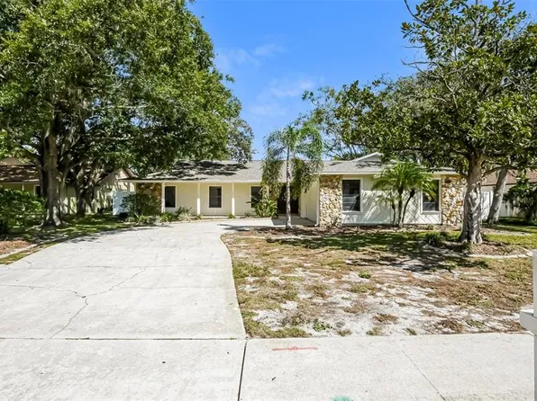 773 Coach Light Dr, Fern Park, FL 32730